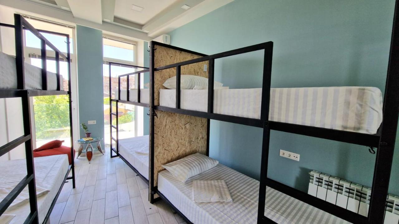 Puzzle Space Hostel Yerevan Exterior photo