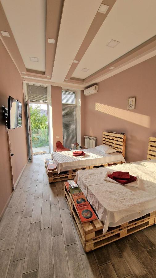 Puzzle Space Hostel Yerevan Exterior photo